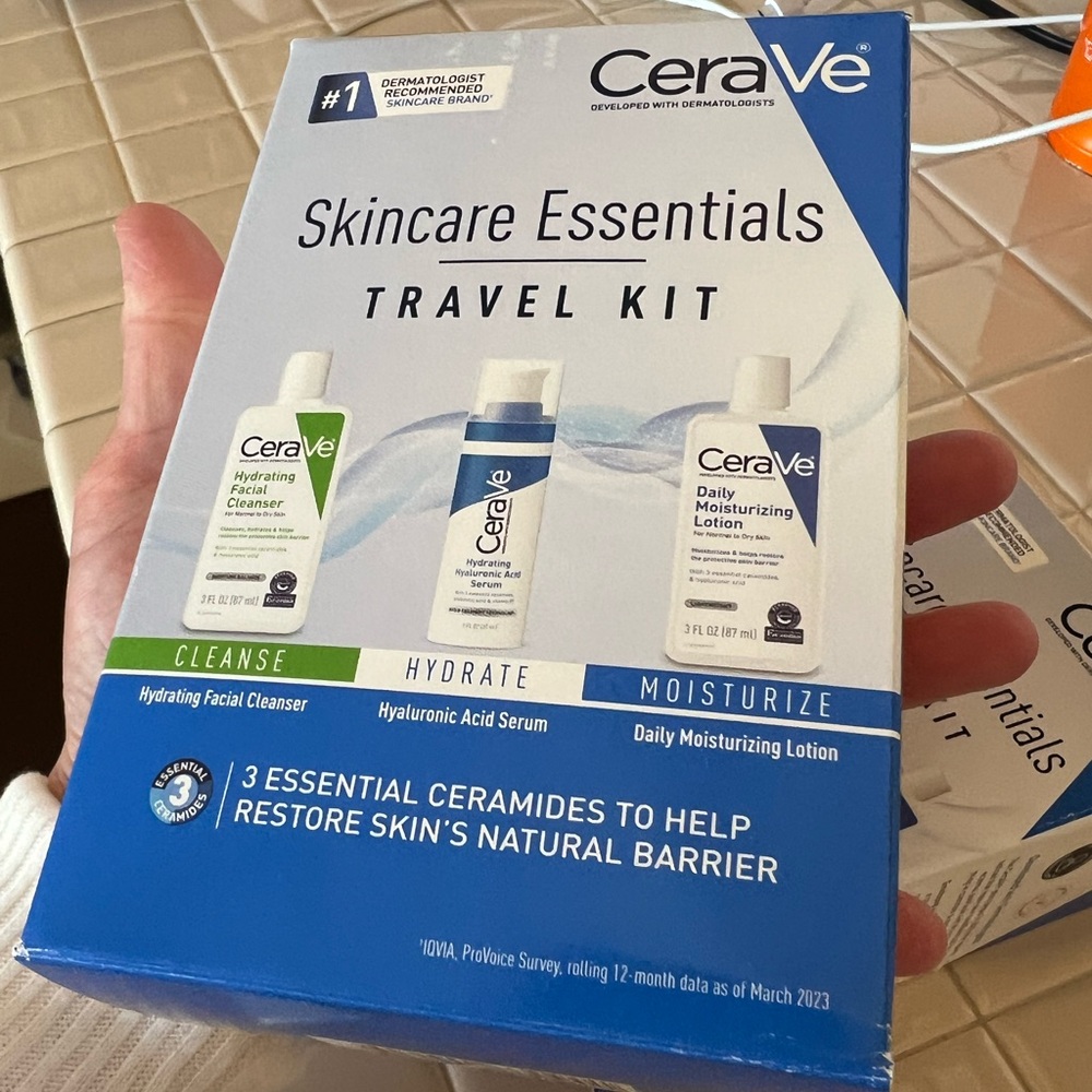 CeraVe Skincare Essentials Travel Kit - TWO SETS - Picture 8 of 8